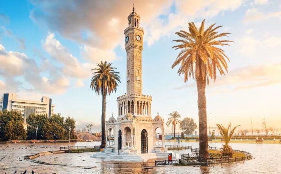 İzmir'de sıcak hava devam ediyor