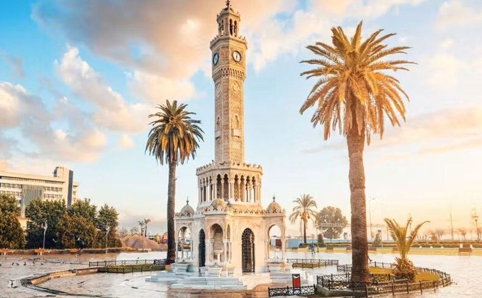 İzmir'de sıcak hava etkisini sürdürüyor