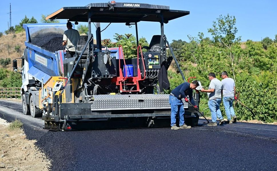 Manisa Büyükşehir'den Sarıgöl'e 6 Kilometrelik Asfalt