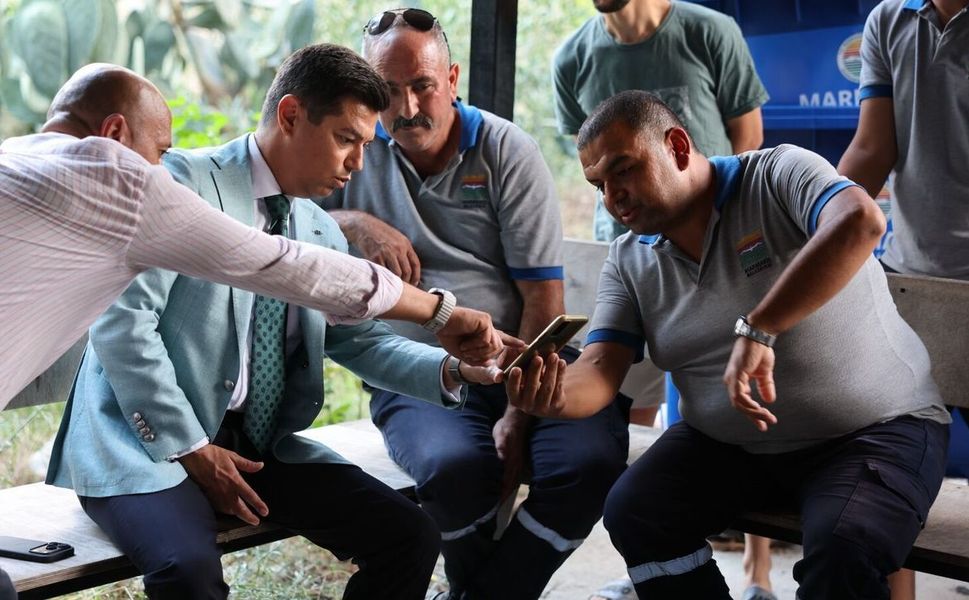 Marmaris Belediye Başkanı Ünlü temizlik personeline teşekkür ziyareti
