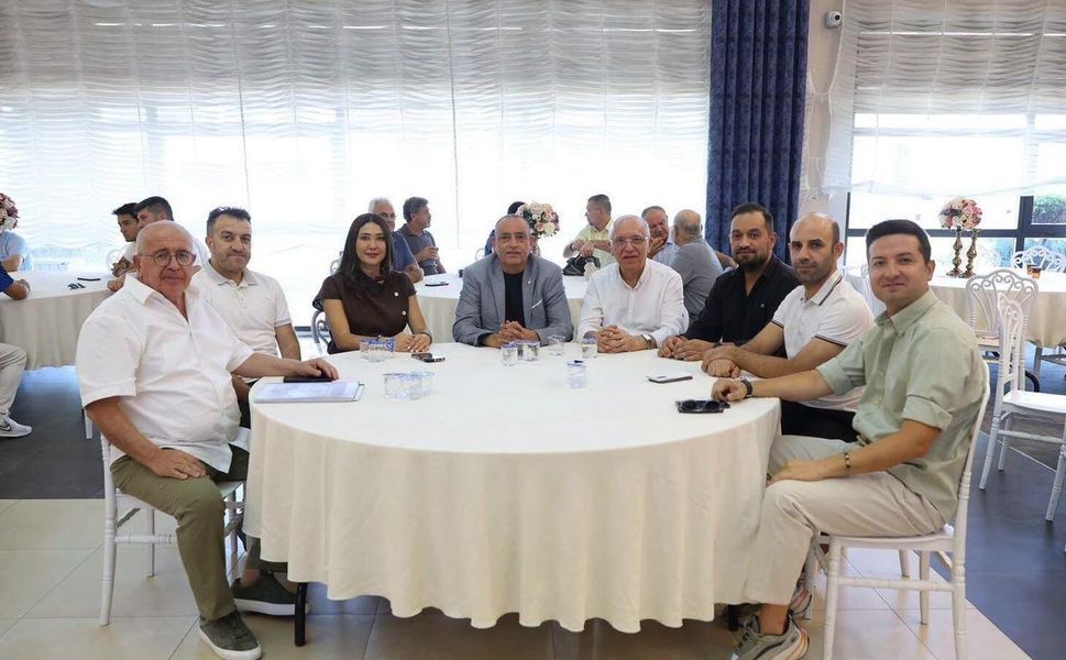 Merkezefendi'de futbolun yeni sezon kuralları konuşuldu