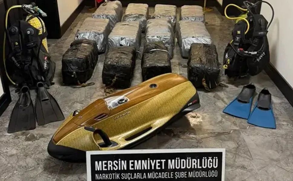 Mersin Limanı'nda geminin altında 350 kilo kokain bulundu