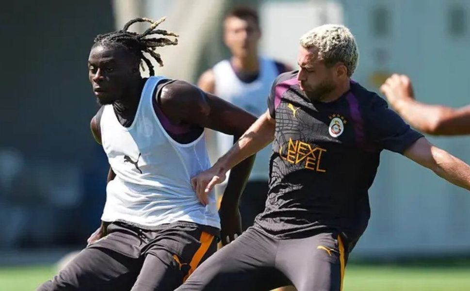 Okan Buruk'tan Sporting maçı için sürpriz 11