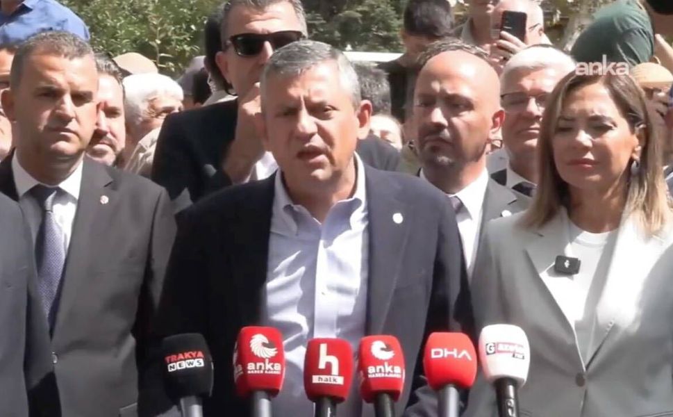 Özgür Özel: 'Millet gözaltındayken kapkaç yapacaklar!'