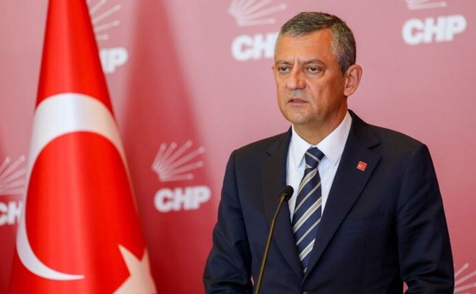 Özgür Özel'den erişim engellerine tepki