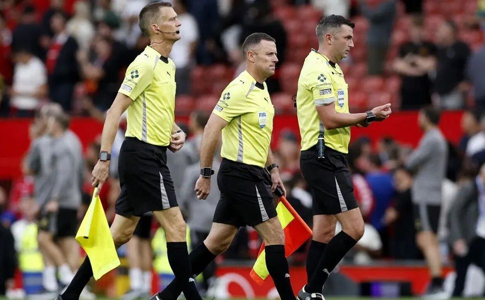 Türkiye-İtalya maçına İngiliz hakem Michael Oliver