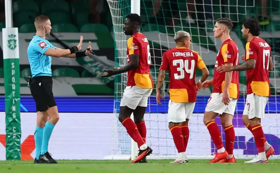 Yunus Akgün'den Sporting Maçı Sonrası Hakem Tepkisi