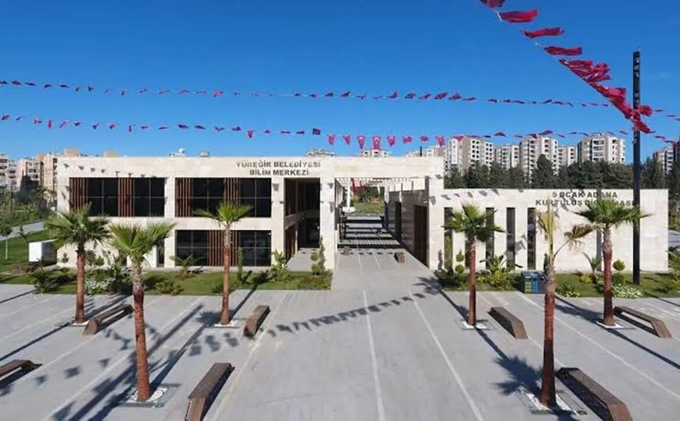 Yüreğir'de koltuk yargı kararıyla AK Parti'ye geçti