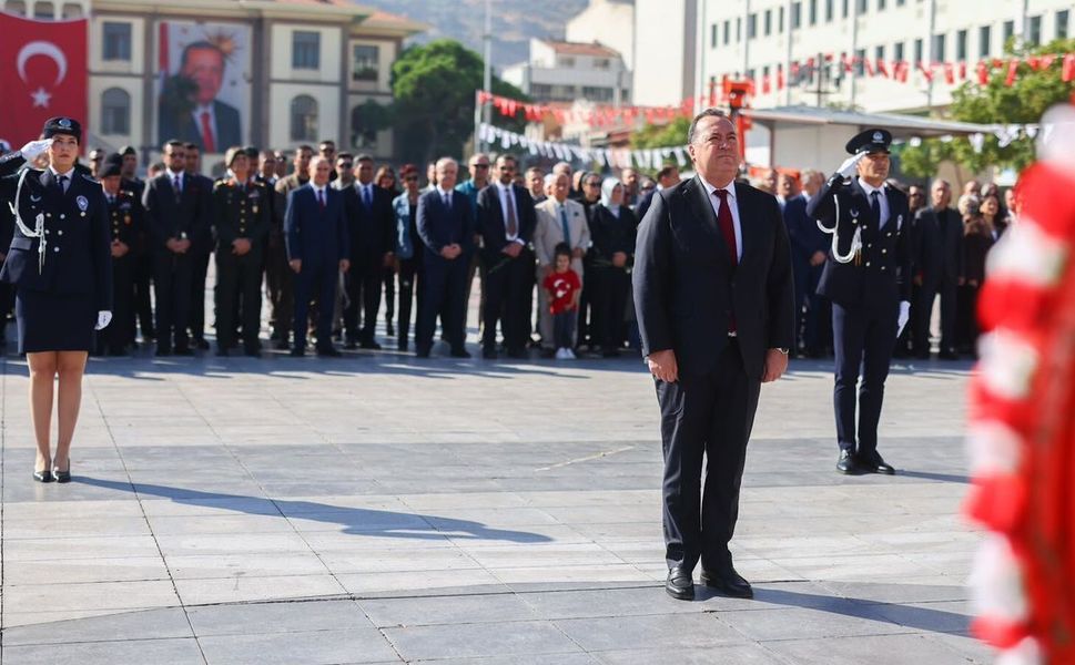 Atatürk'ün Manisa'ya Gelişinin 101. Yılı Törenle Kutlandı
