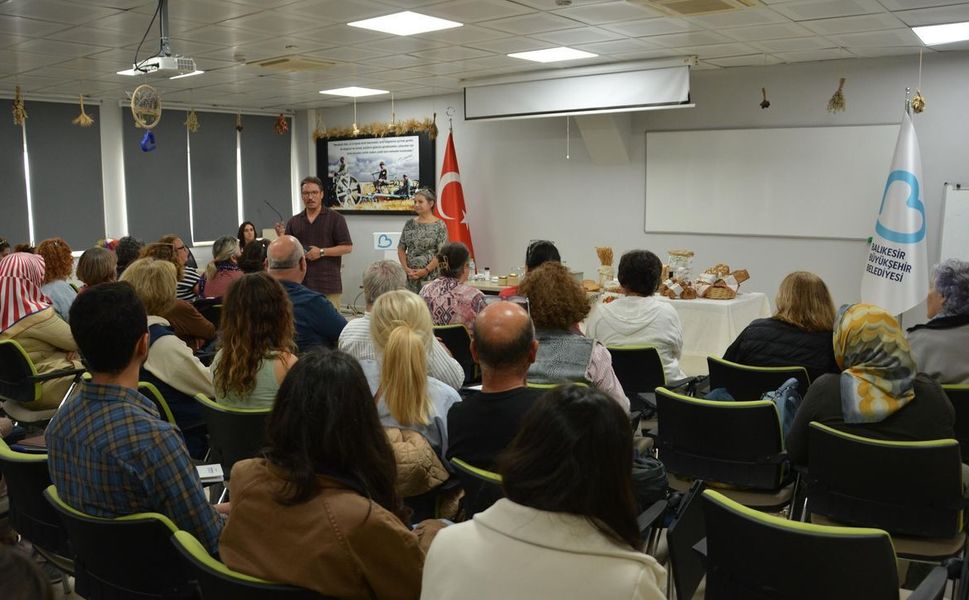 BAÇEM'de Ekşi Mayalı Ekmek Yapımı Atölyesi'ne Yoğun ilgi