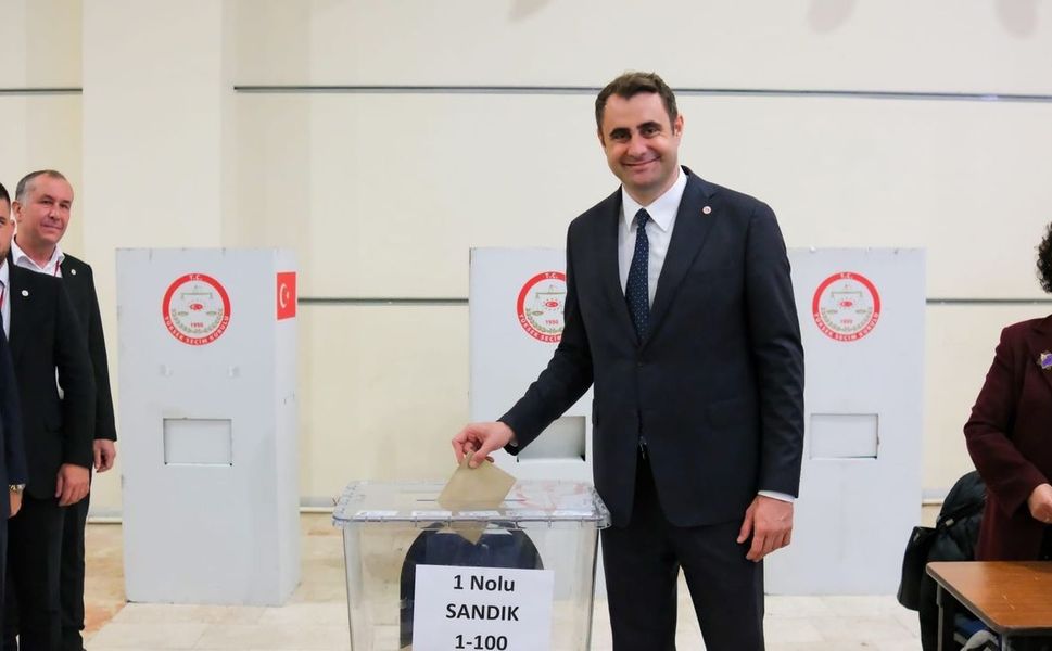 Çağatay Güç yeniden il başkanı seçildi!