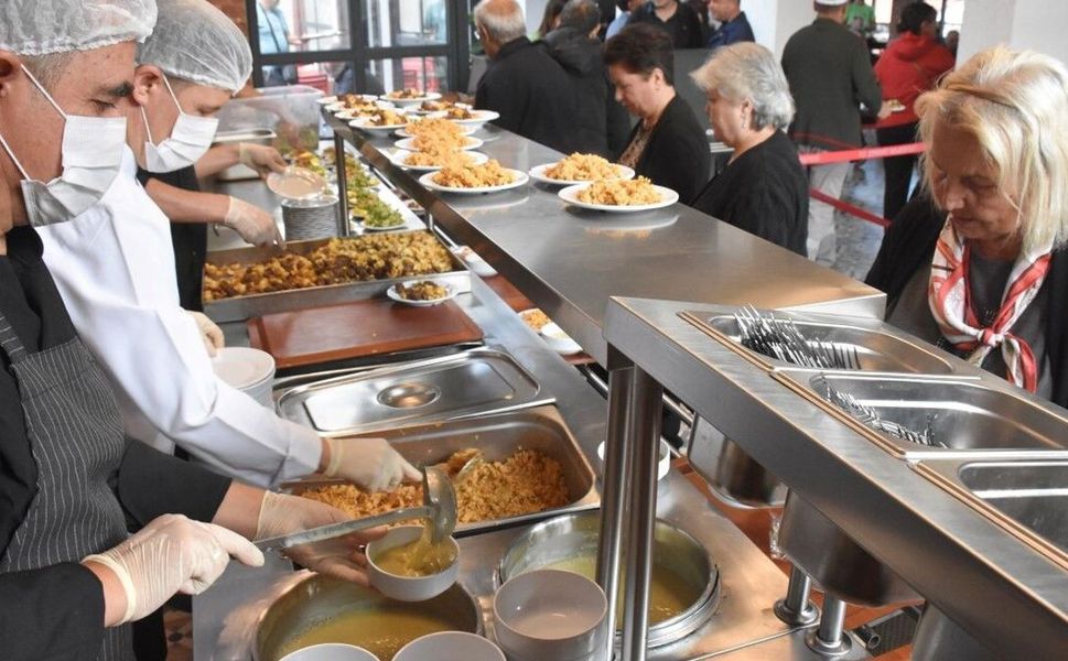 Erdemit Kent lokantası ve Kent kafe büyük ilgi görüyor