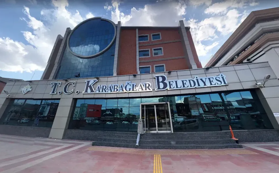 Karabağlar Belediyesi'nde başkan yardımcısı değişikliği