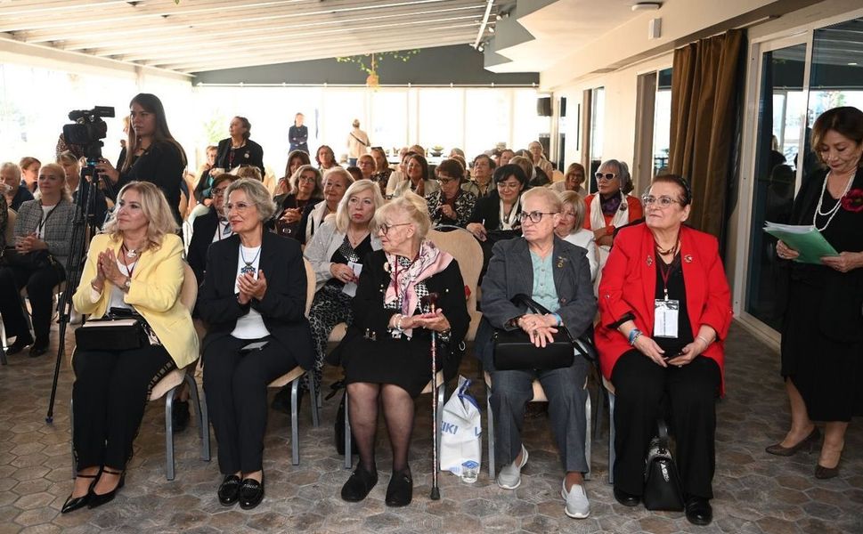 Kuşadası'nda 'Kadınlar Var, Herkese Barış' zirvesi