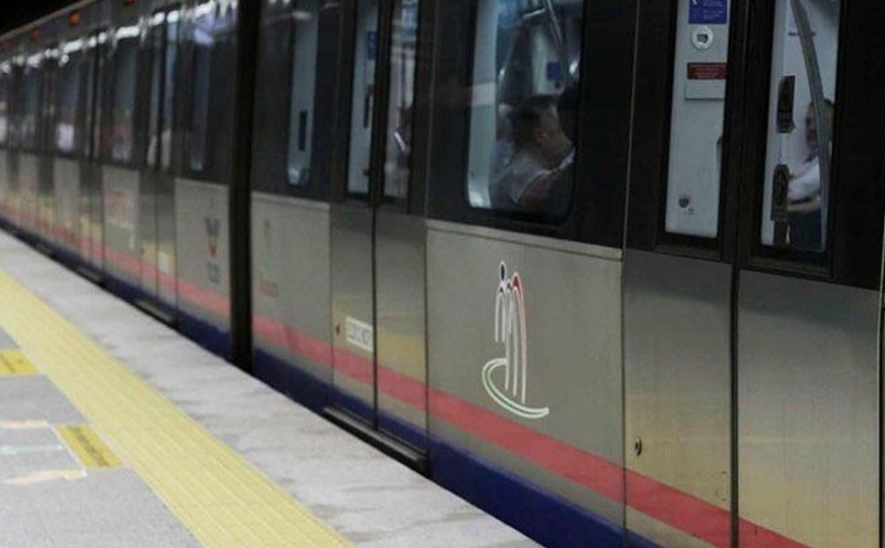 Marmaray Sirkeci'de intihar: Seferler tek hatta indirildi