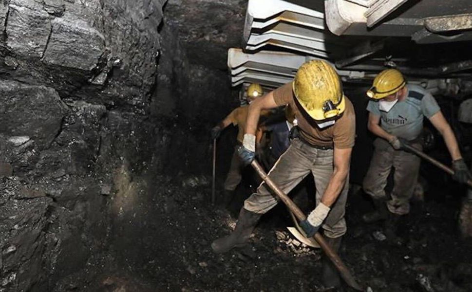 Soma'da maden ocağında göçük: 5 işçi mahsur