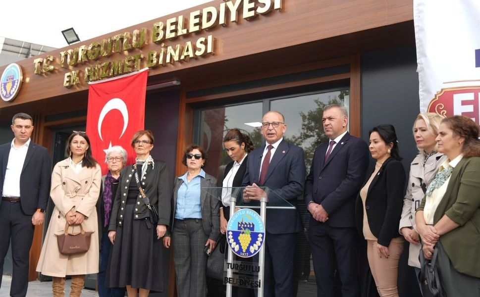 Turgutlu Belediyesinden yeni ek hizmet binası