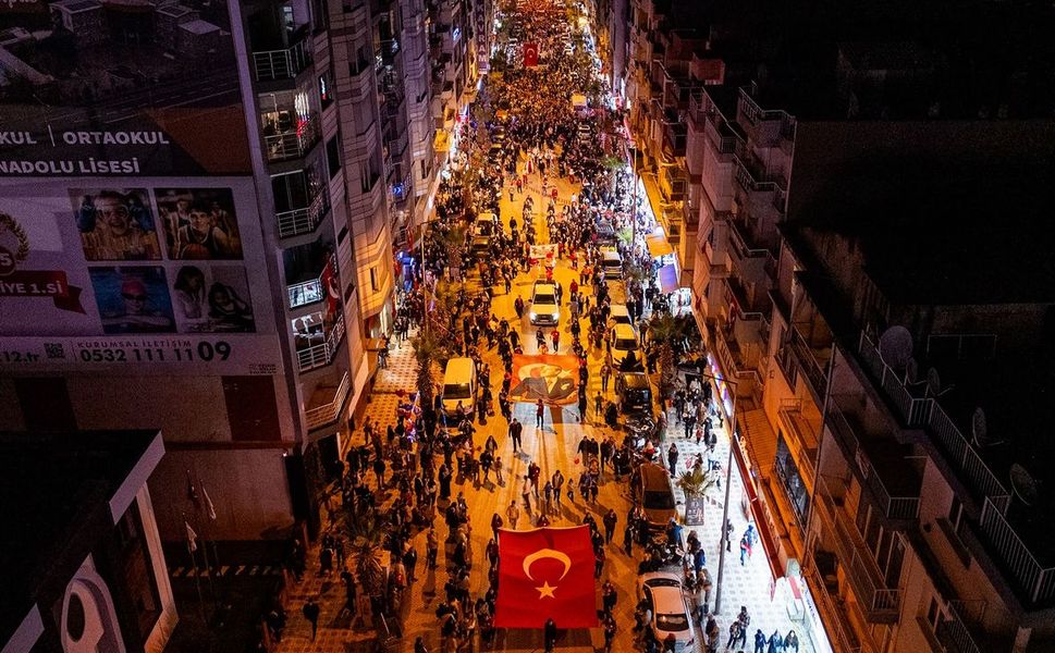 Turgutlu'da Cumhuriyet coşkusu meydanlara sığmadı