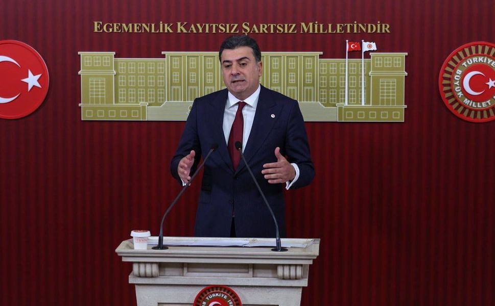 Zeynel Emre'den Esenyurt kayyımı hakkında dolar iddiası