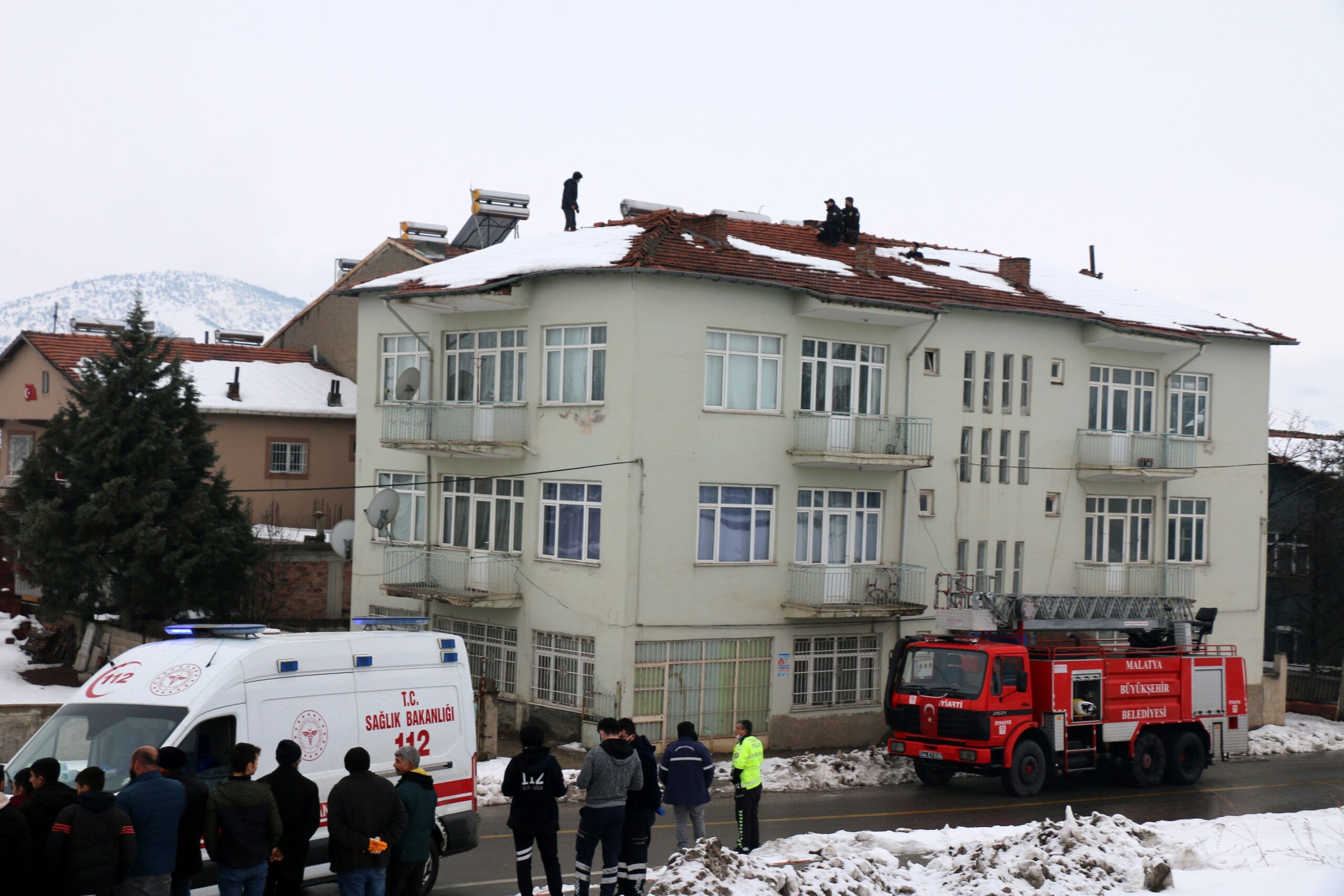 Türkiye ’yi gezip intihara kalkışıyor!