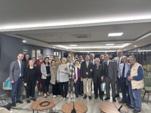 Uzman hekimler, sağlıklı ve bilinçli yaş almanın yollarını Nilüfer Belediyesi İzzet Şadi Sayarel Huzurevi sakinlerine anlattı.