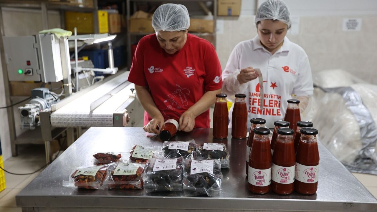 Efeler'in fabrikasında kışa hazırlık başladı