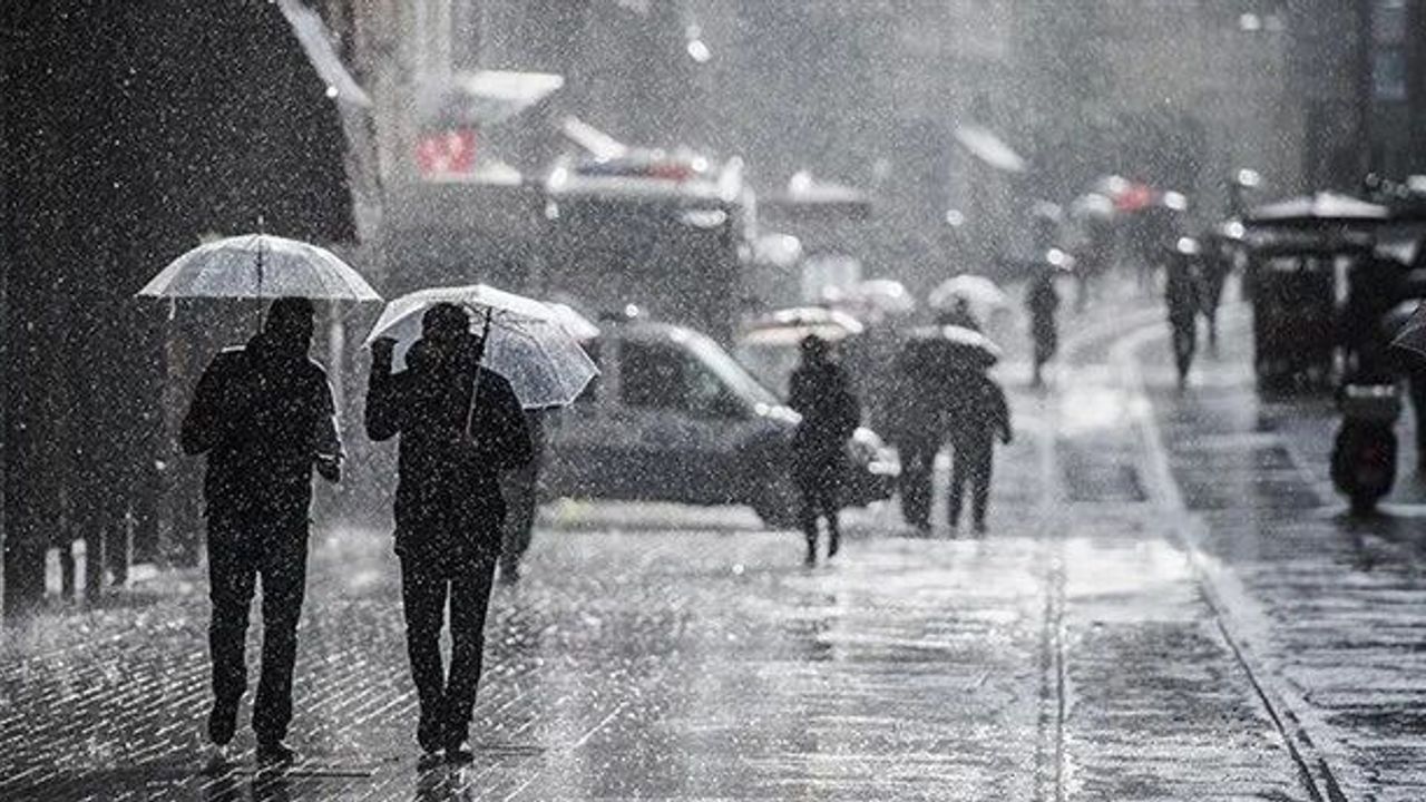 AKOM'dan İstanbul'a sağanak uyarısı: Yağış geliyor