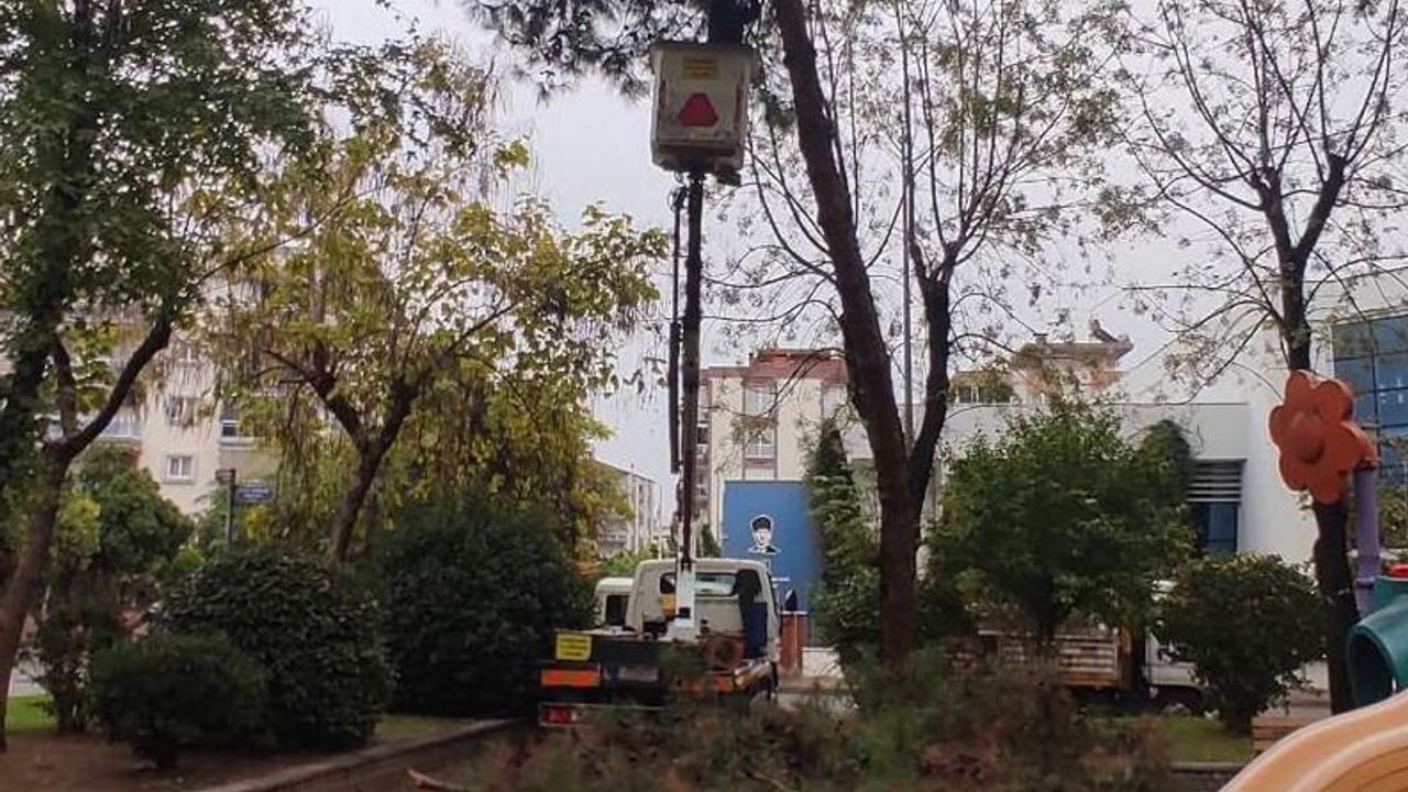 Efeler yağışlarda tehlikelerin önüne geçiyor