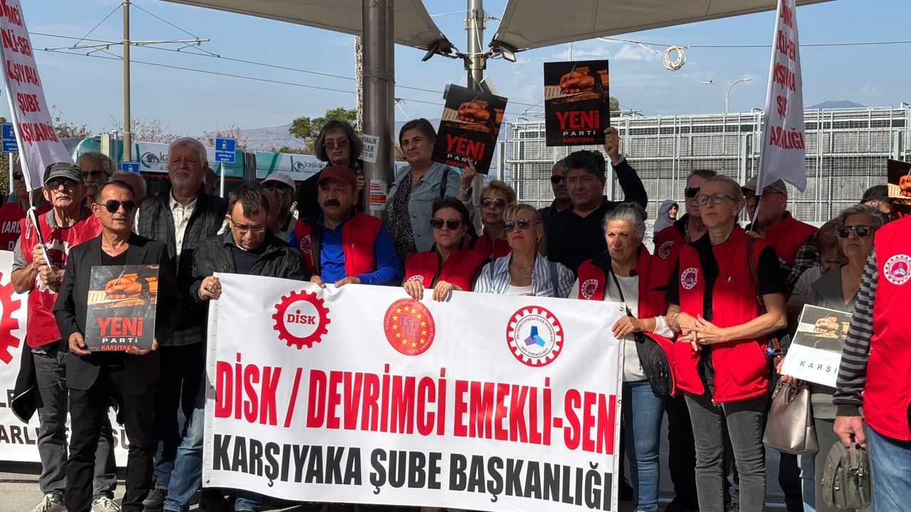 Emeklilerden 'sansür ve kayyıma karşı' dayanışma gösterisi