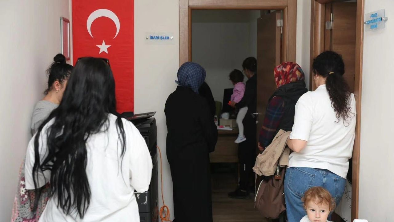 Merkezefendi Belediyesi'nden kursiyerlere sağlıklı yaşam desteği